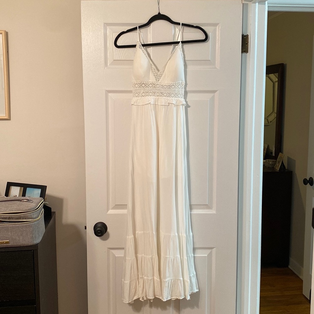White maxi dress